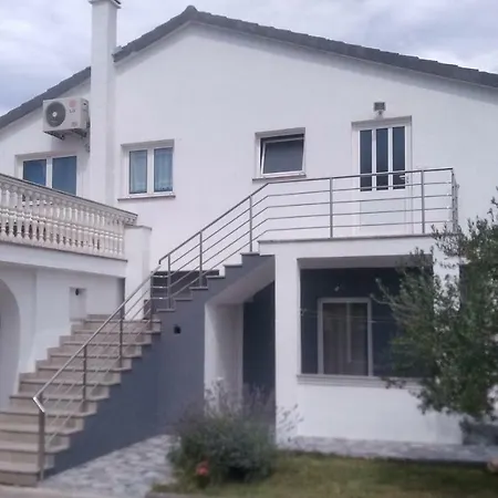 Drazovic 아파트 *