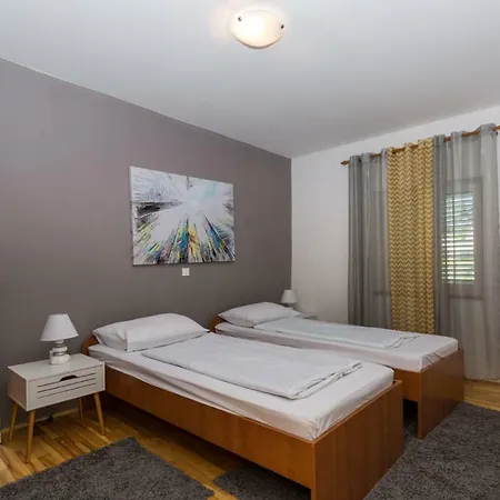 Drazovic Apartman *